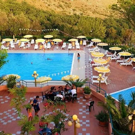 Hotel apartamentowy Pianeta Maratea