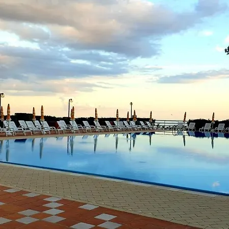 Ξενοδοχείο με διαμερίσματα Pianeta
