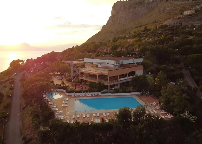 Pianeta Aparthotel 3*